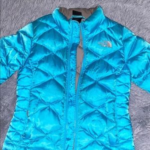 GIRLS THE NORTHFACE JACKET - SIZE 6